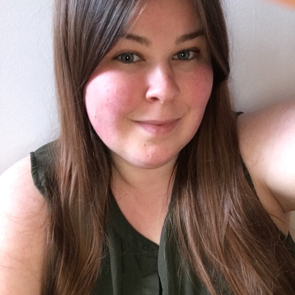 Meet your Posher, Daniella